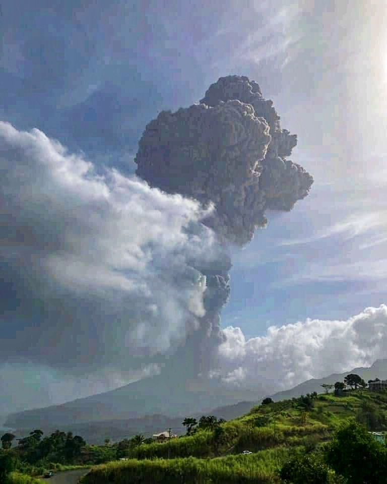 Noonsite | St. Vincent and the Grenadines: Quiet Volcano and Quiet ...